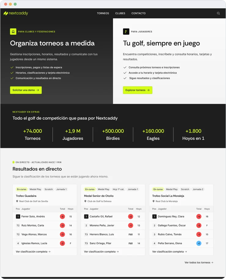 Página de inicio propuesta: barra con Torneos, Clubes y Contacto; dos entradas, una para clubes y federaciones con el botón Solicitar una demo y otra para jugadores con Explorar torneos; cifras de NextCaddy y tres tarjetas de resultados en directo.